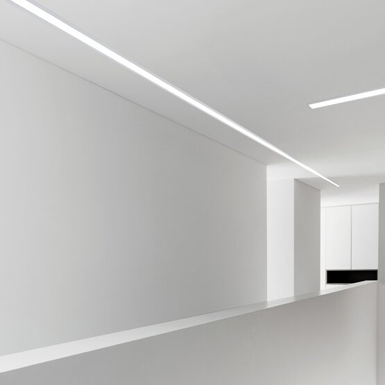 ematia blanco, Tira de led de aluminio pintado blanco con tapa de plástico blanco opal o satinado 50cm